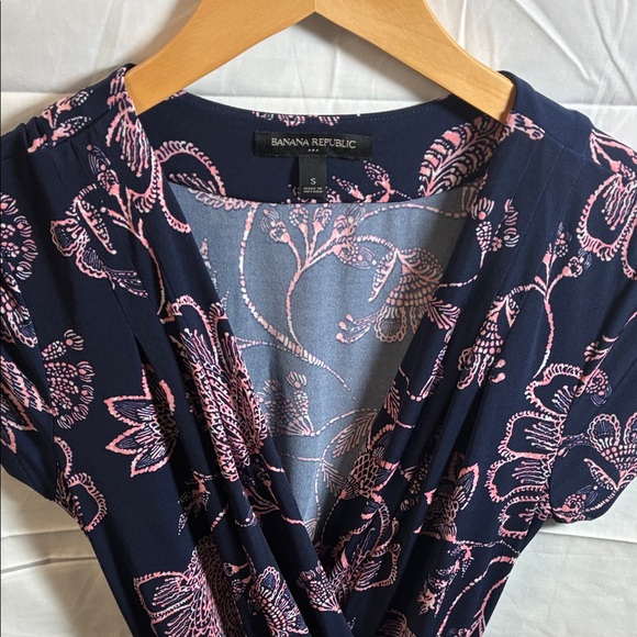 Banana Republic Navy and Pink Floral Dress - Picture 3 of 7